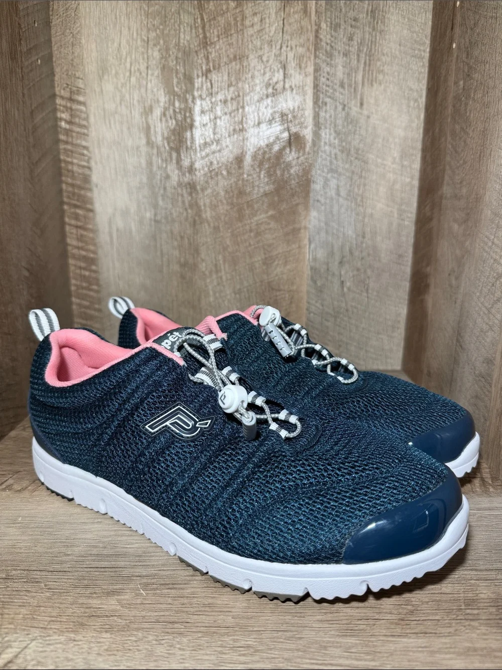 NEW Propet Traverlwalker II Slip-On Sneaker